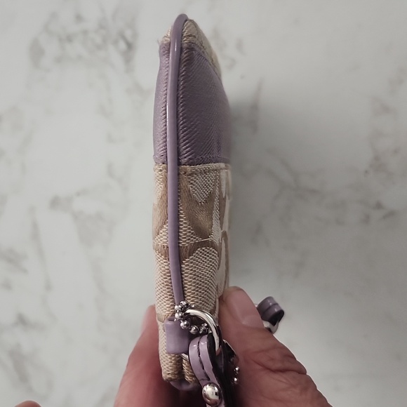 Coach Signature Wristlet - Picture 4 of 8